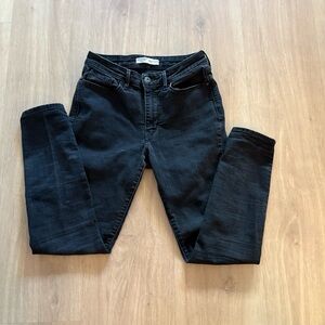 Levi Strauss signature gold black jean mid rise skinny size 4M W27 L30